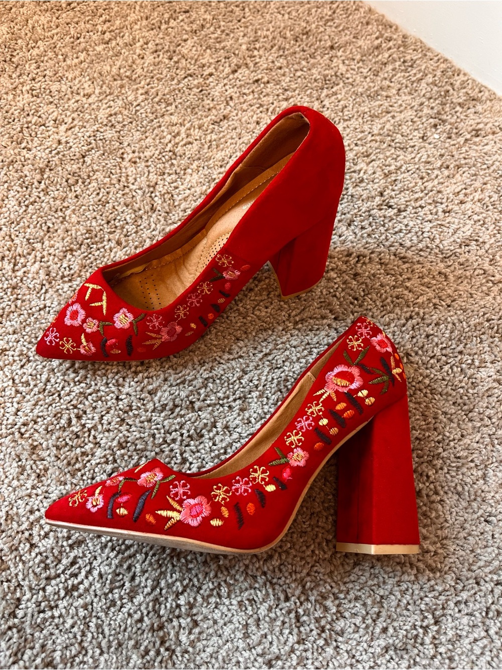 Vintage Y2K Red Embroidered Block Heel Pumps - Women's Heels